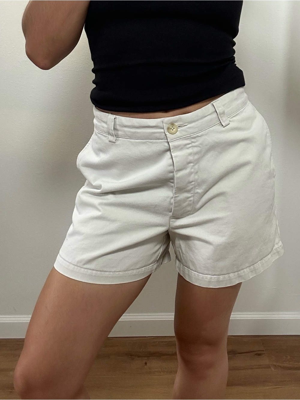 Vintage 90's Gap Light Gray Beige Classic High-Rise Cotton Shorts Size S
